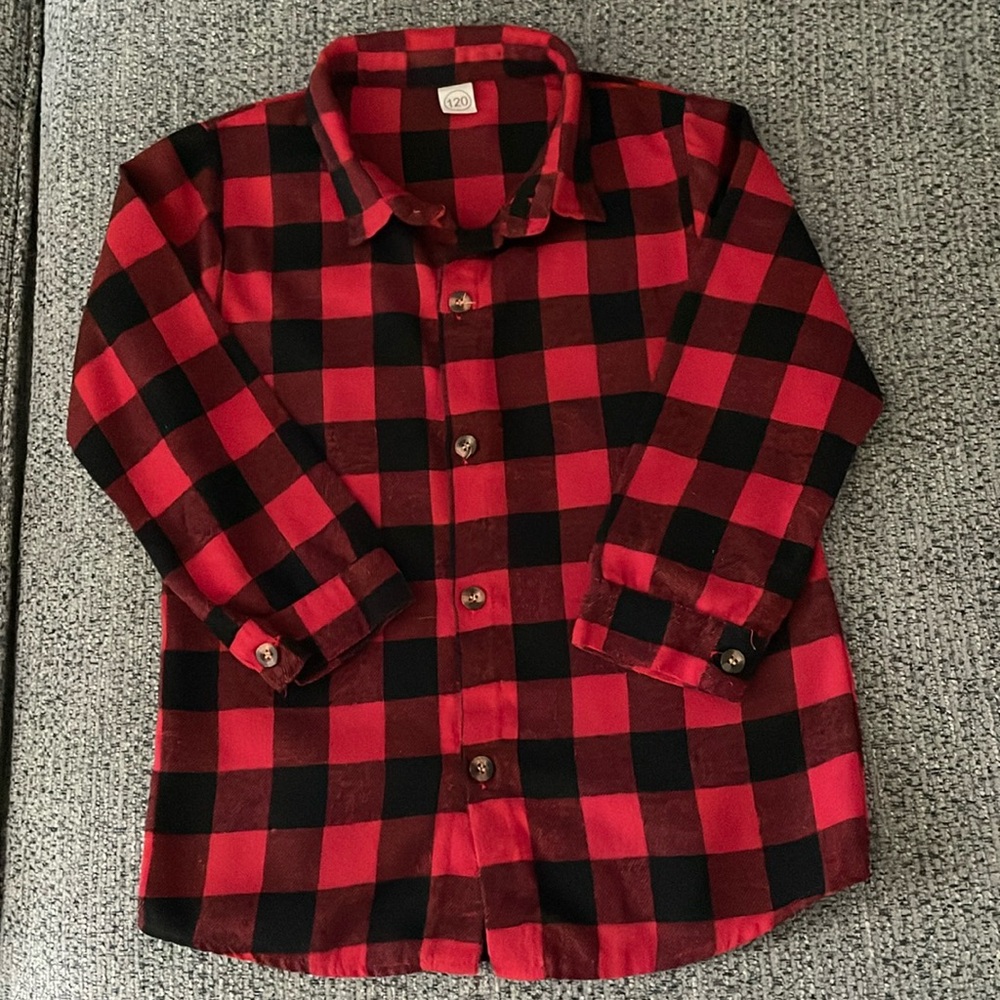 Boys Flannel Button Down Size 5/6